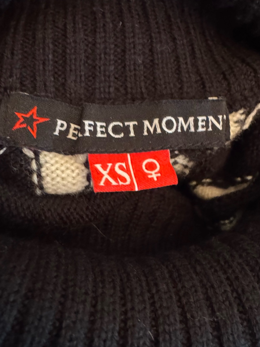 Perfect Moment Star Dust Sweater in Black & Snow White Star - Picture 9 of 9